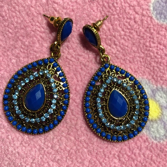 Jewelry - EARRINGS NWOT